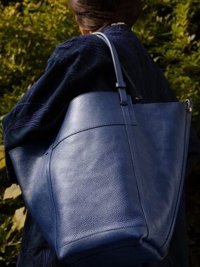 Lindquist Object Linda in Indigo